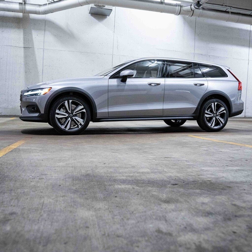 2026 Volvo V60 Cross Country Plus