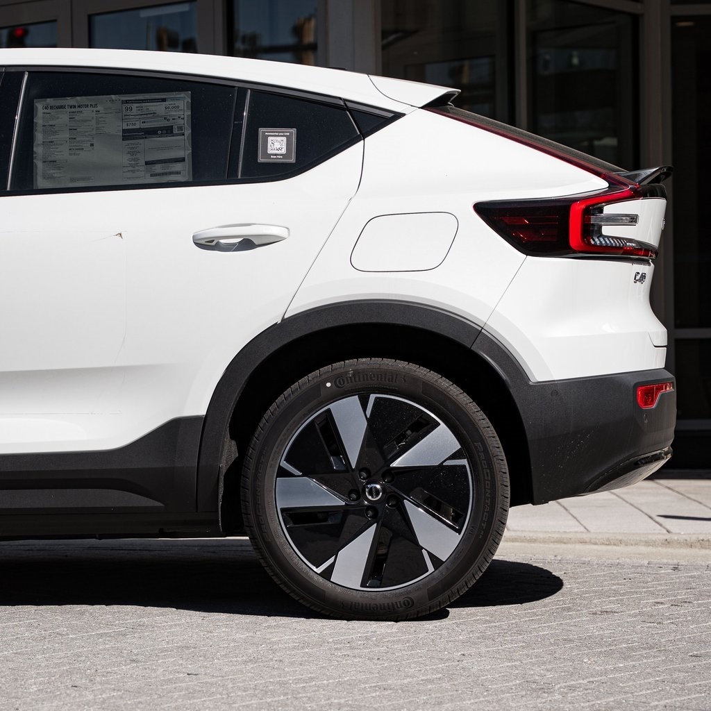 Certified 2024 Volvo C40 Recharge Pure Electric Twin Plus SUV