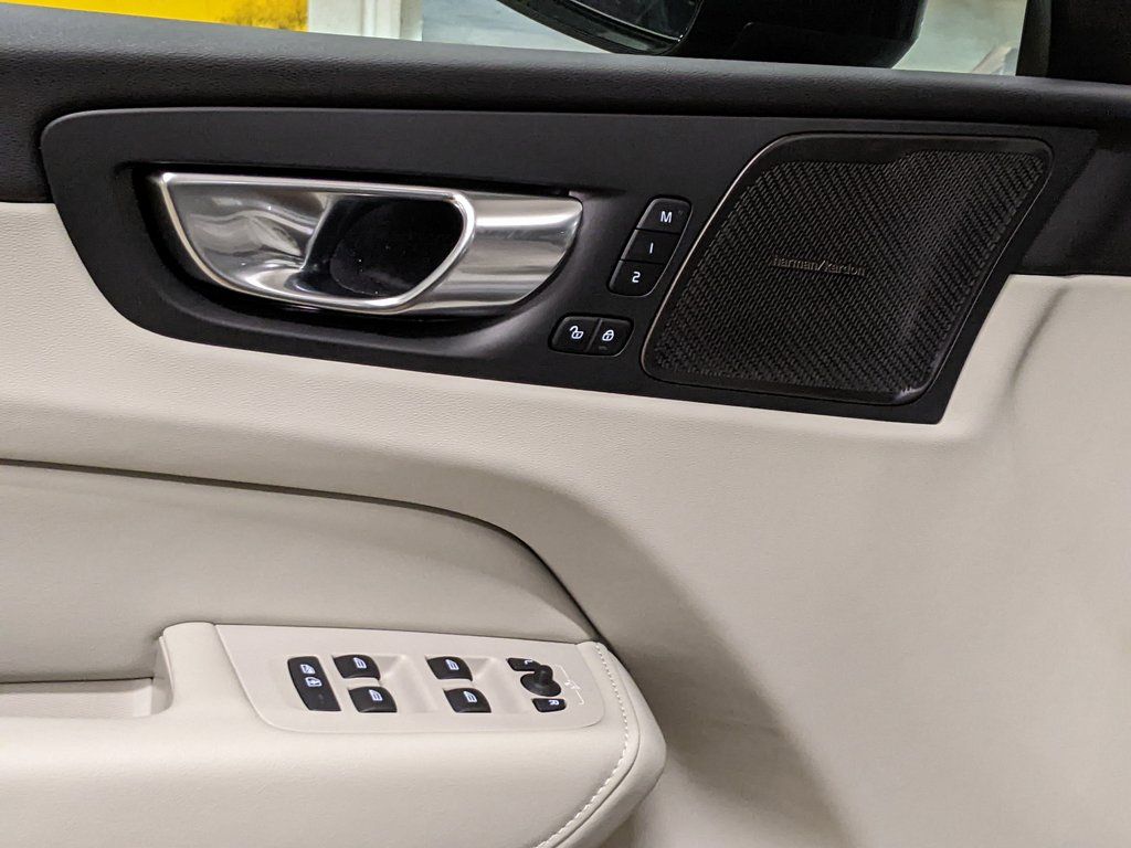 2026 Volvo XC60 Ultra - Photo 10