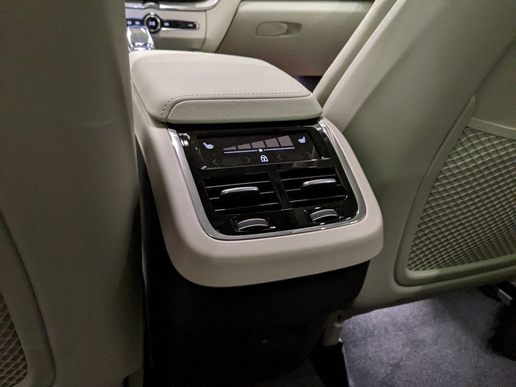 2026 Volvo XC60 Ultra - Photo 24