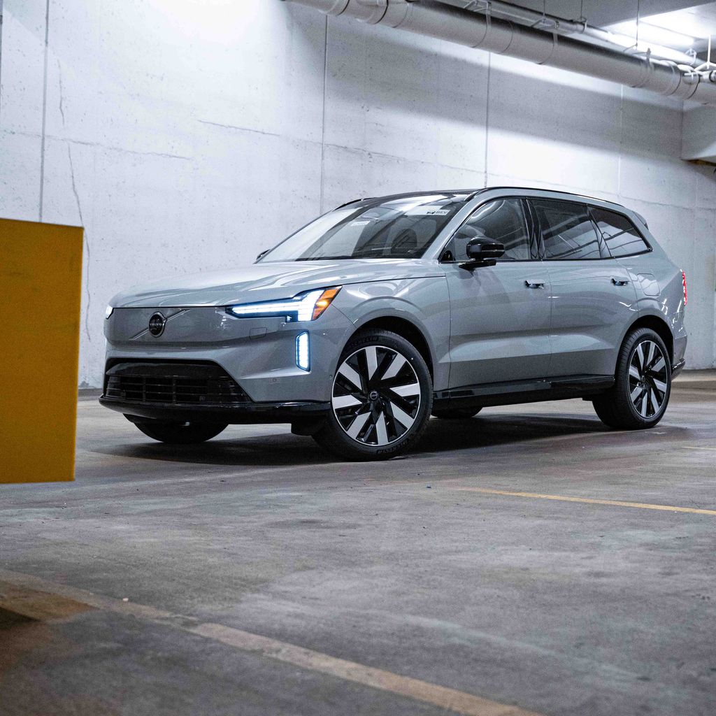 2026 Volvo EX90 Twin Motor Performance Ultra 7-Seater SUV