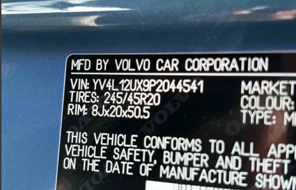 Used 2023 Volvo XC40 Ultimate SUV