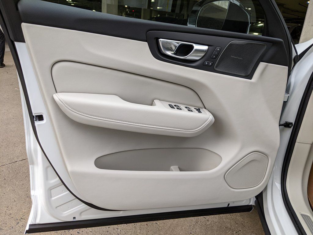 2026 Volvo XC60 Ultra - Photo 9