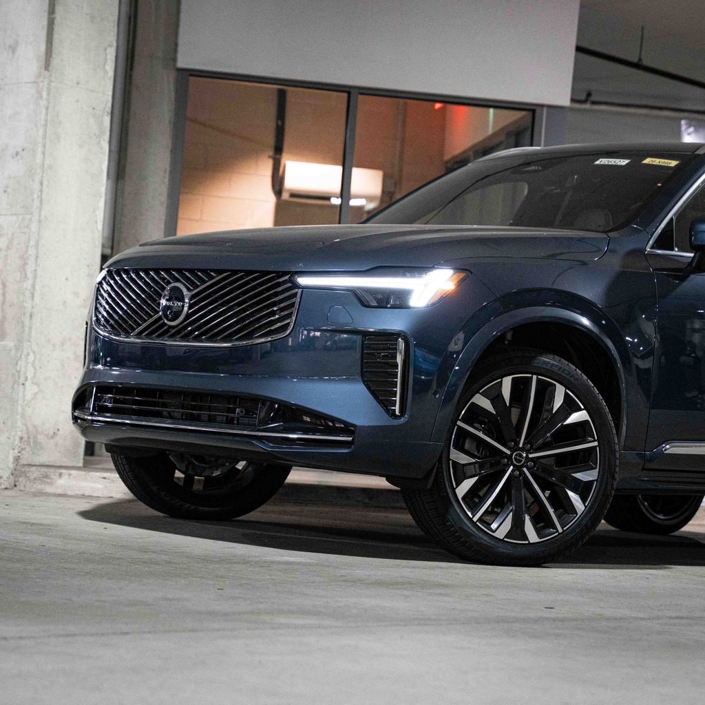 New 2026 Volvo XC90 B6 Ultra 7-Seater SUV