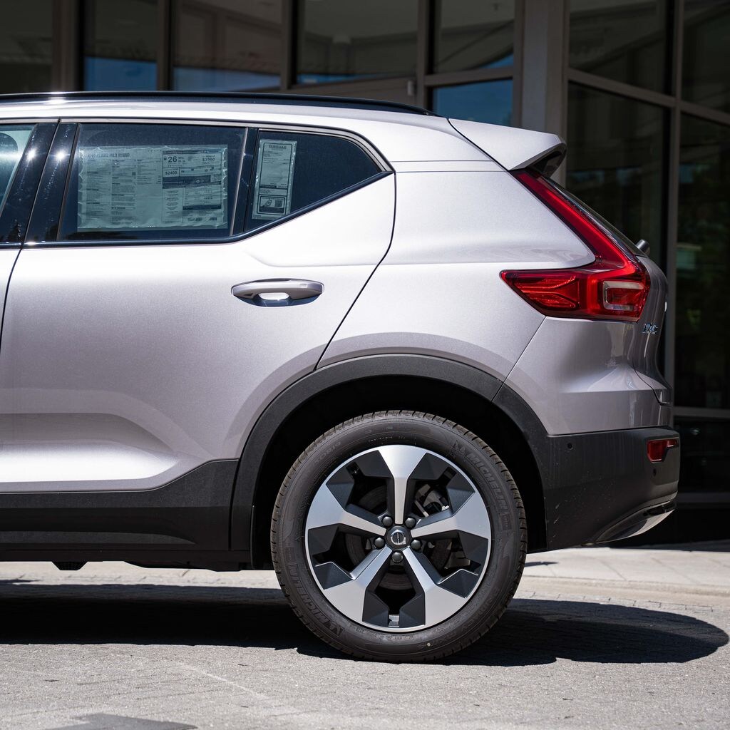 Used 2026 Volvo XC40 B5 Plus SUV