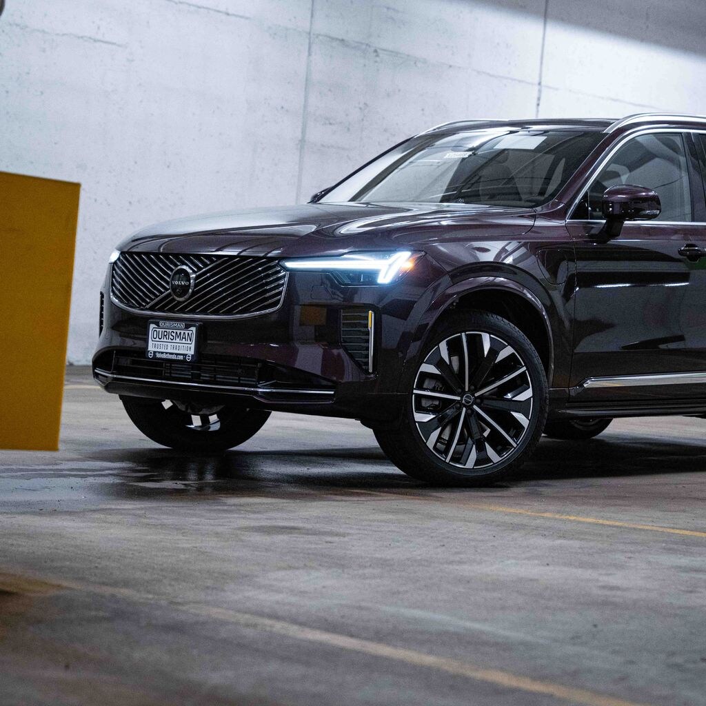 New 2026 Volvo XC90 plug-in hybrid T8 Plus 7-Seater SUV
