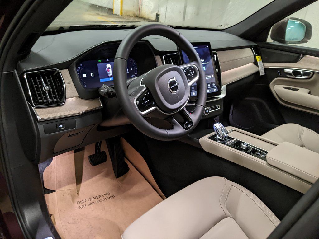 2026 Volvo XC90 Plus - Photo 8