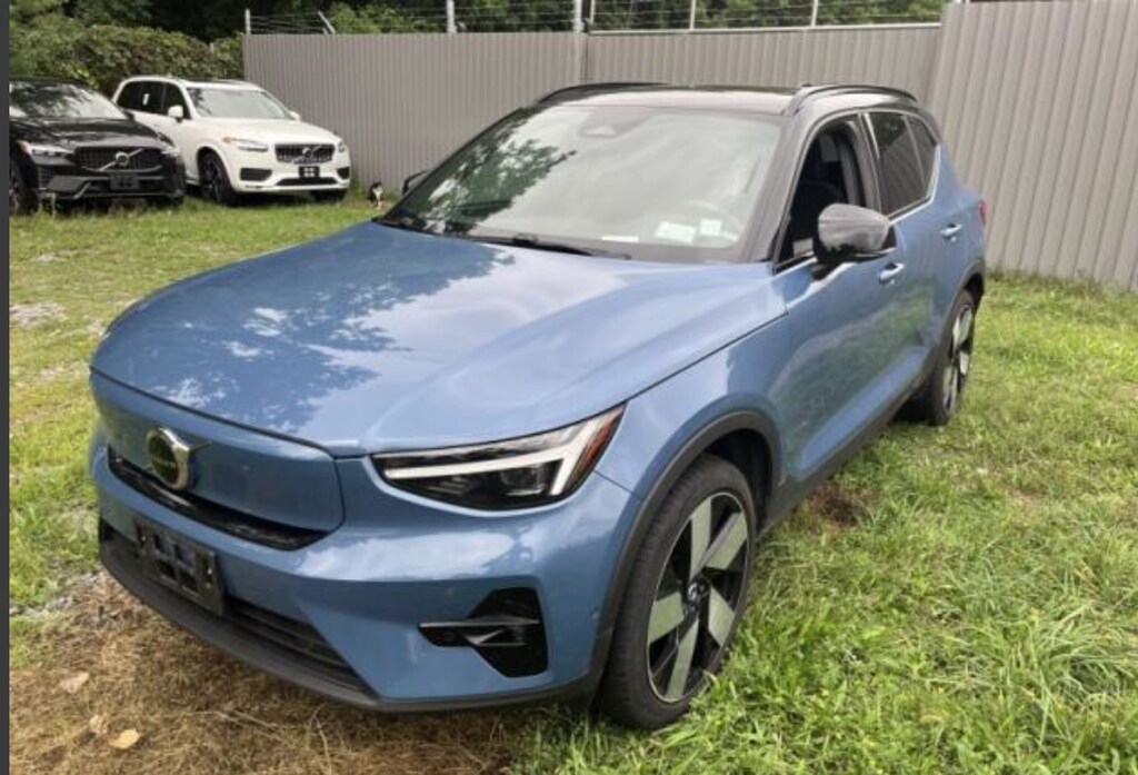 Used 2024 Volvo XC40 Recharge Pure Electric Twin Plus SUV