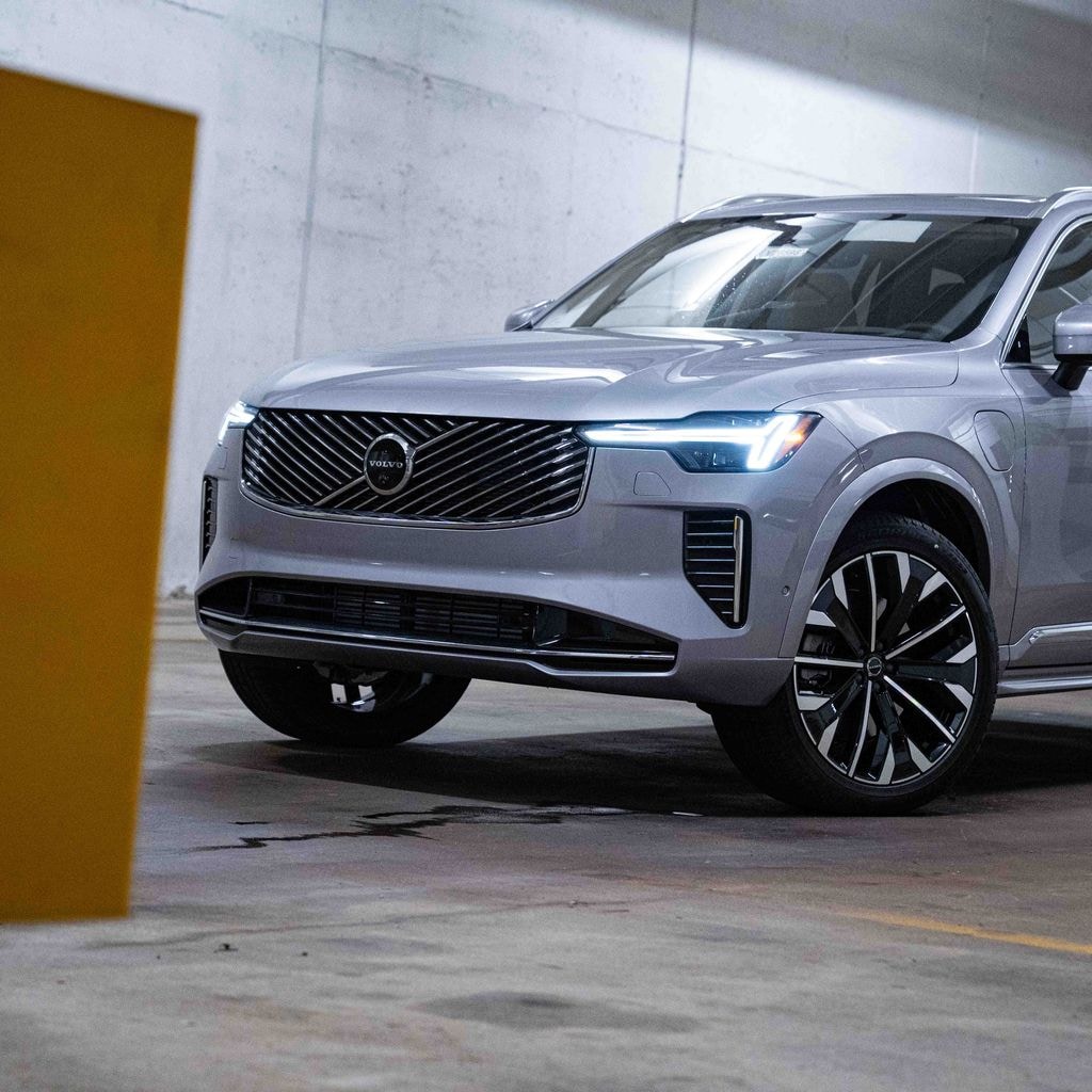 New 2026 Volvo XC90 plug-in hybrid T8 Ultra 7-Seater SUV