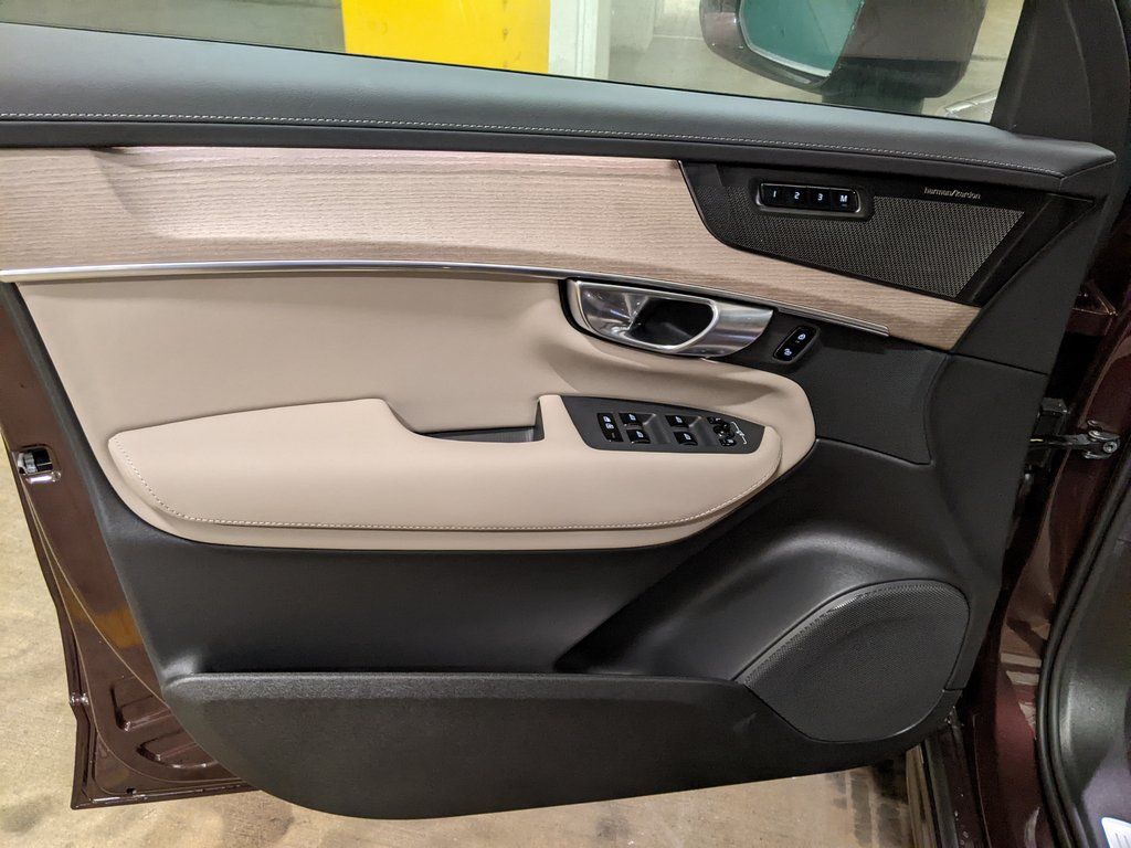 2026 Volvo XC90 Plus - Photo 9