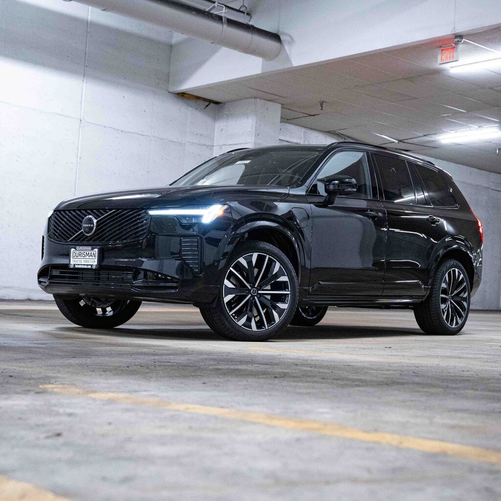 New 2026 Volvo XC90 plug-in hybrid T8 Ultra Dark Theme 7-Seater SUV
