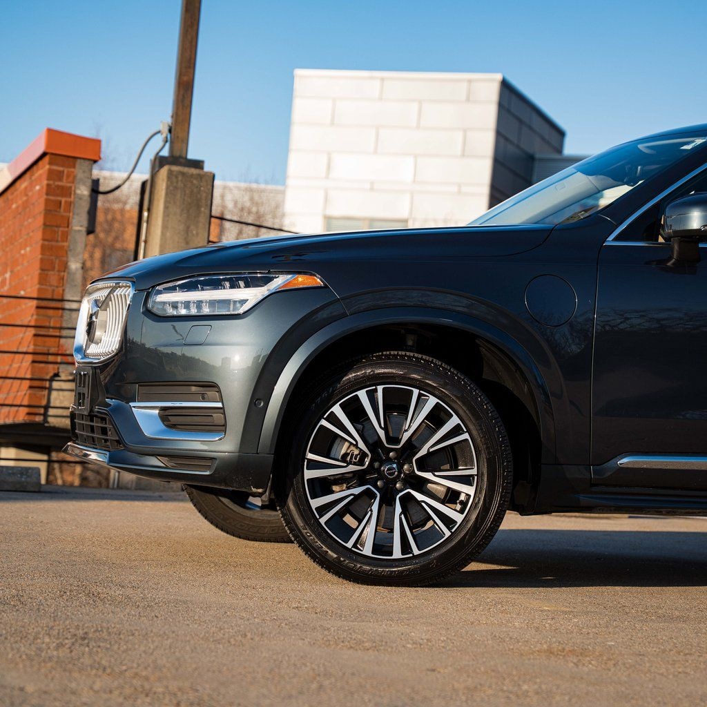 Certified 2025 Volvo XC90 Plug-In Hybrid T8 Plus SUV