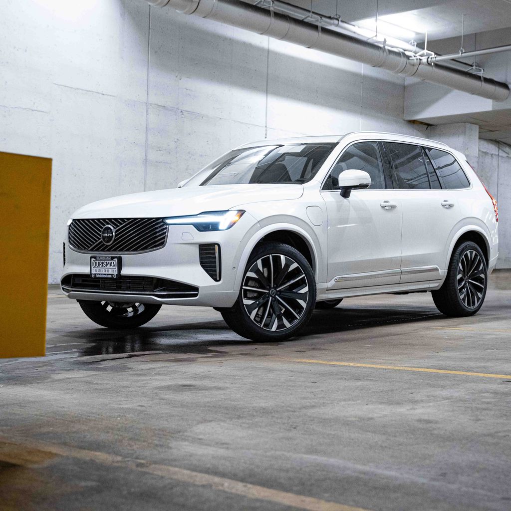 2026 Volvo XC90 T8 Recharge Plus Bright 6-Seater 4WD's photo