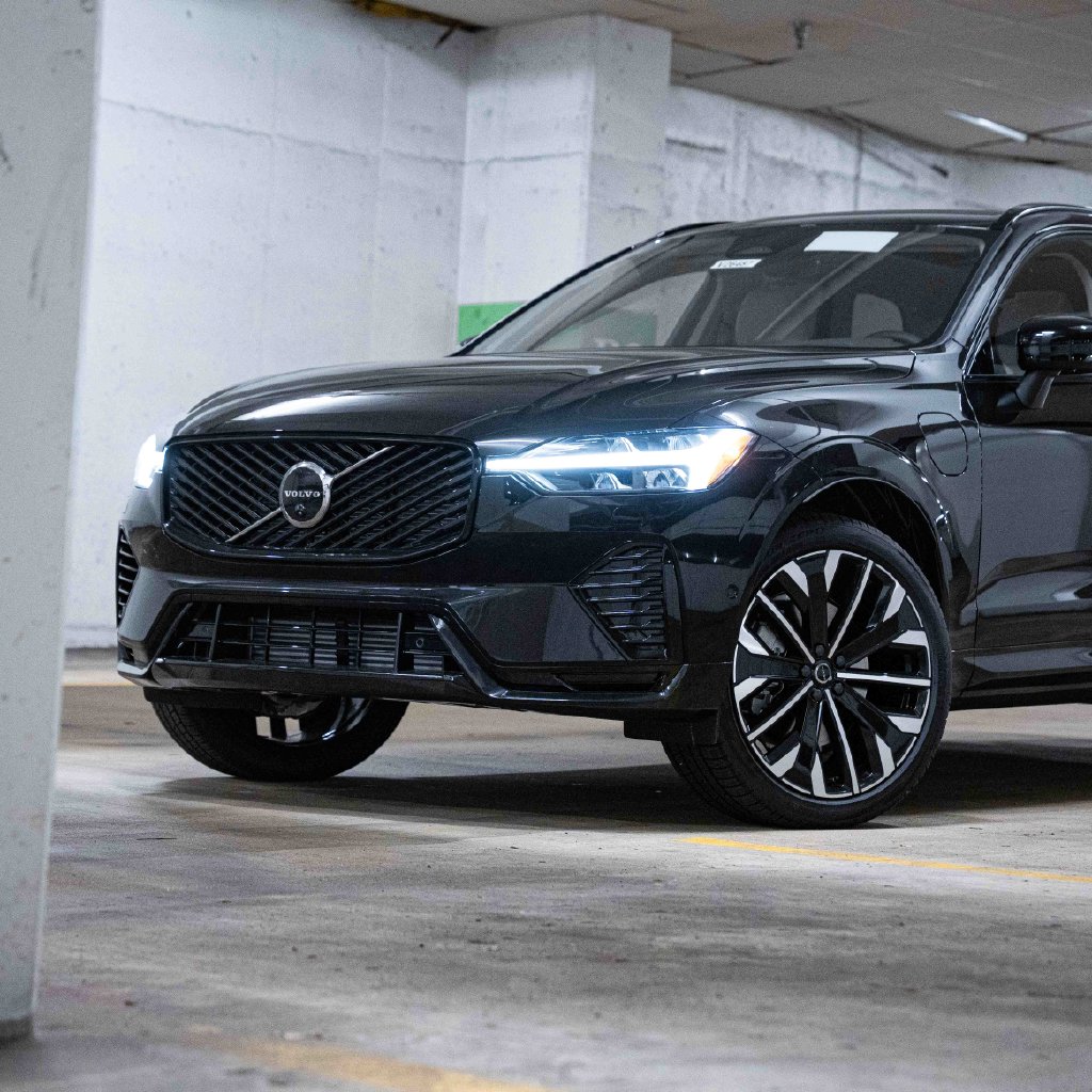 New 2026 Volvo XC60 plug-in hybrid T8 Ultra SUV