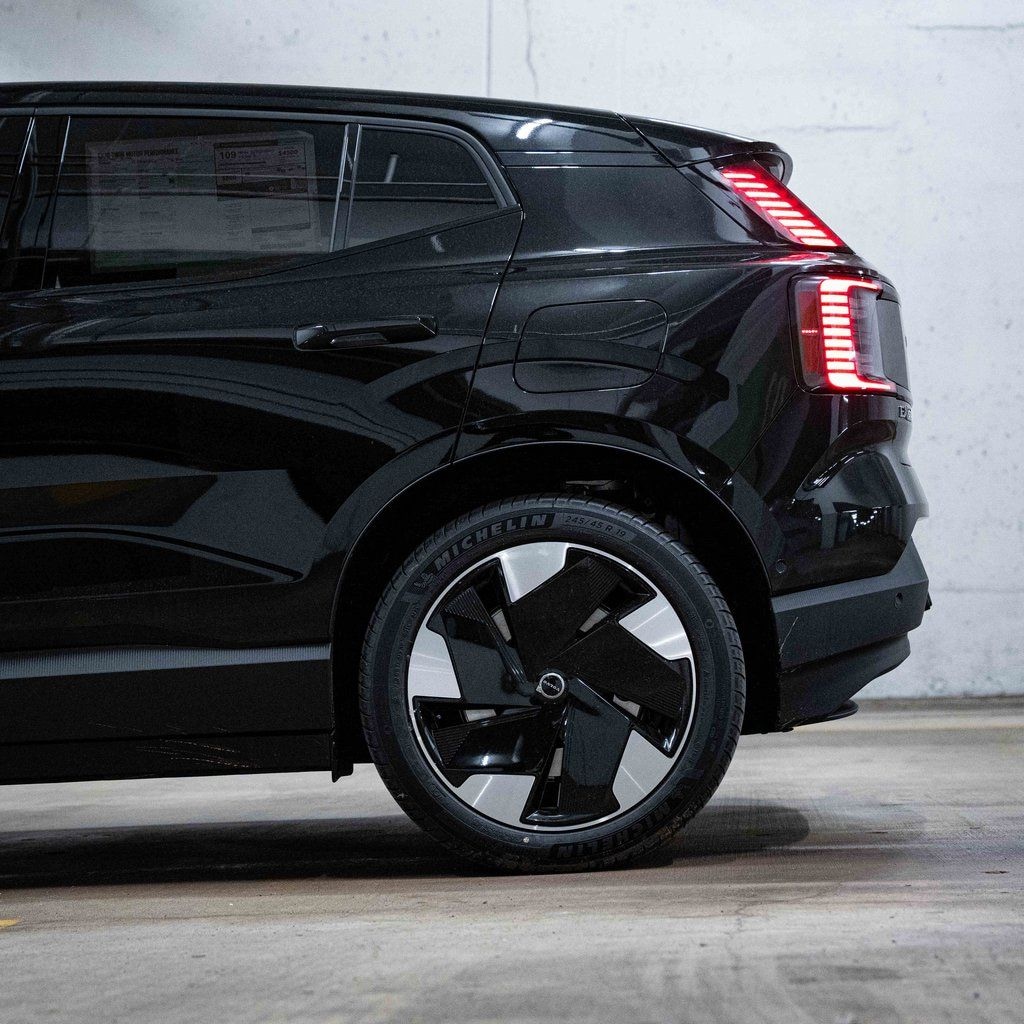 New 2026 Volvo EX30 Twin Motor Ultra SUV