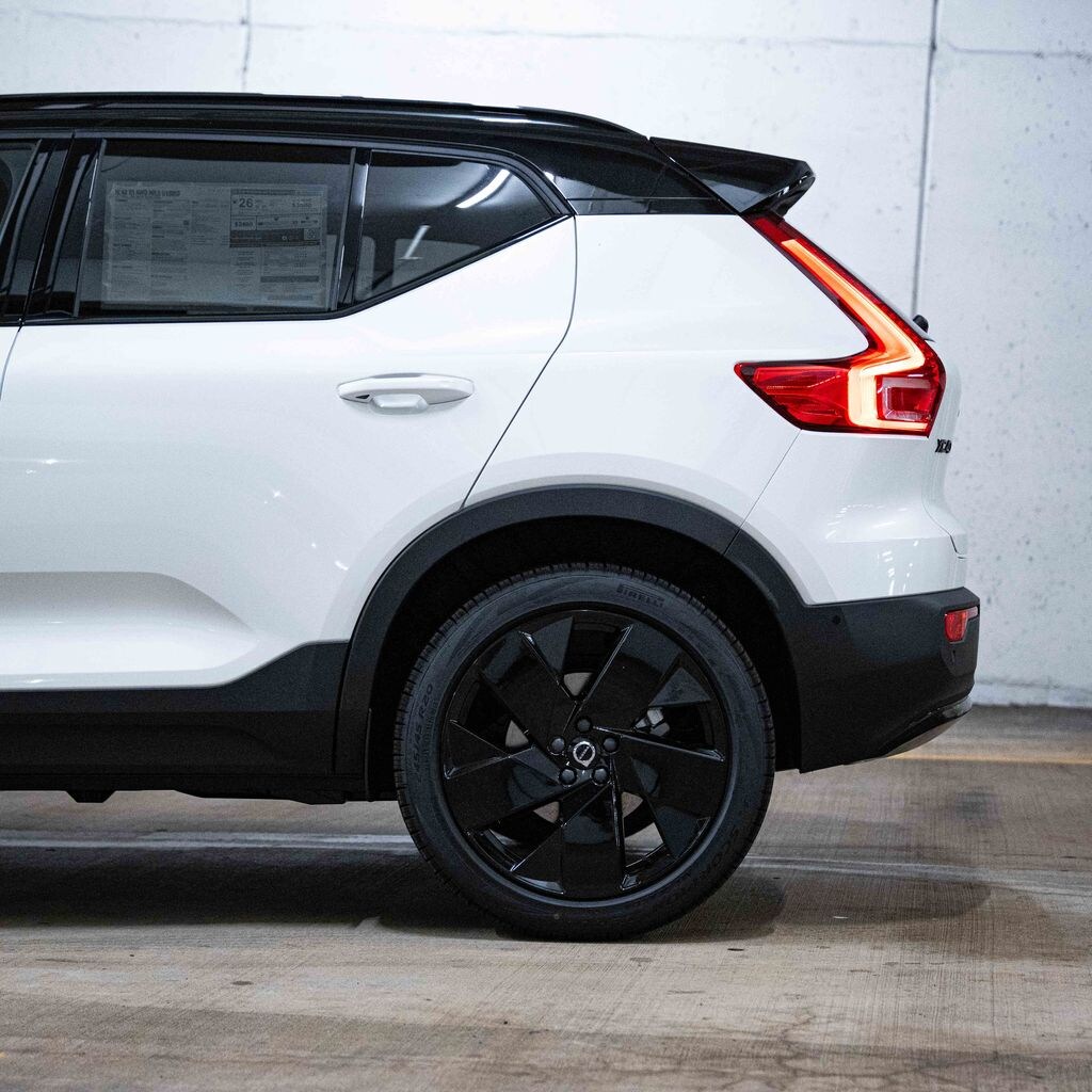 Used 2026 Volvo XC40 B5 Ultra Black Edition SUV