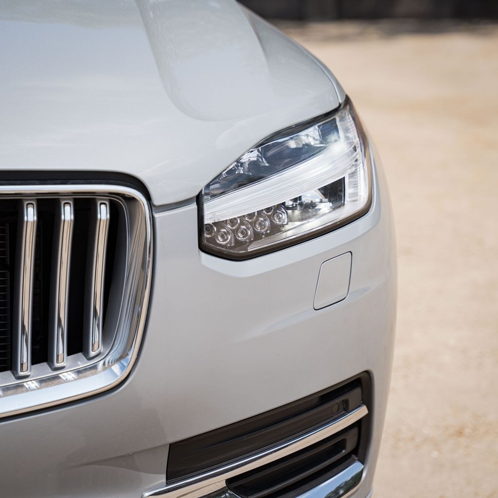 Certified 2025 Volvo XC90 Plug-In Hybrid T8 Plus SUV