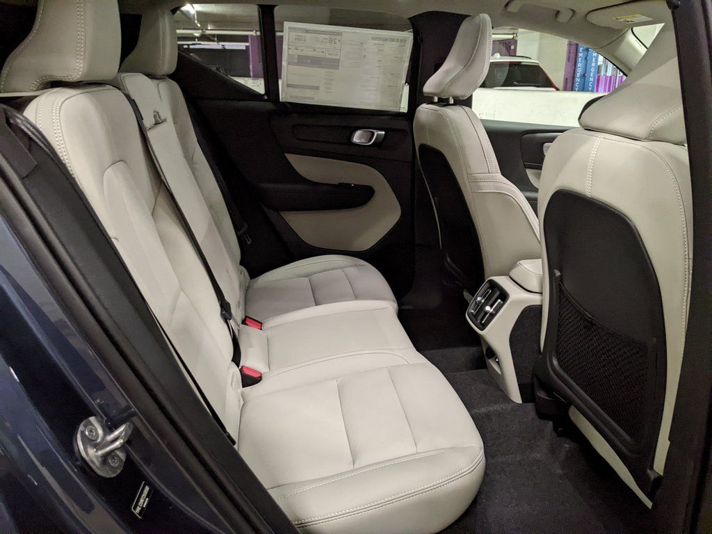 2026 Volvo XC40 Ultra - Photo 25