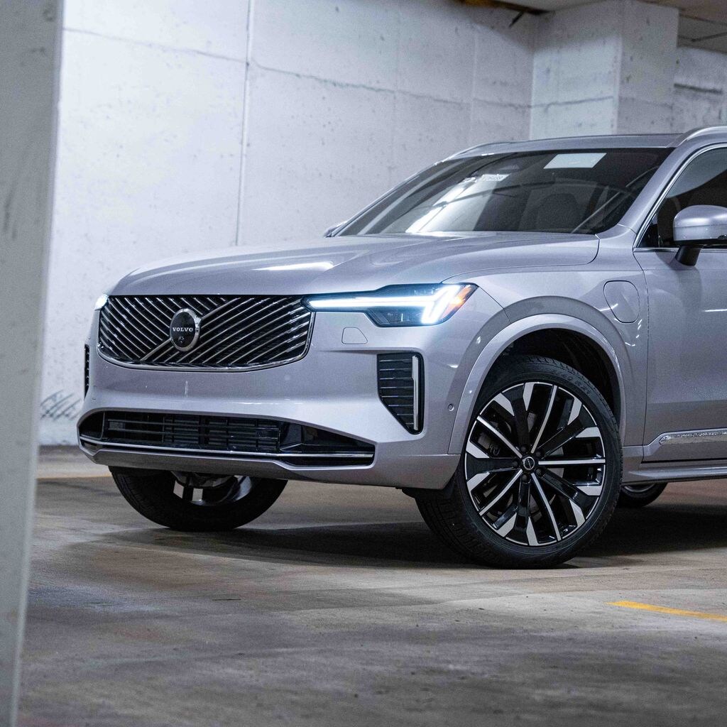 New 2026 Volvo XC90 plug-in hybrid T8 Plus 6-Seater SUV