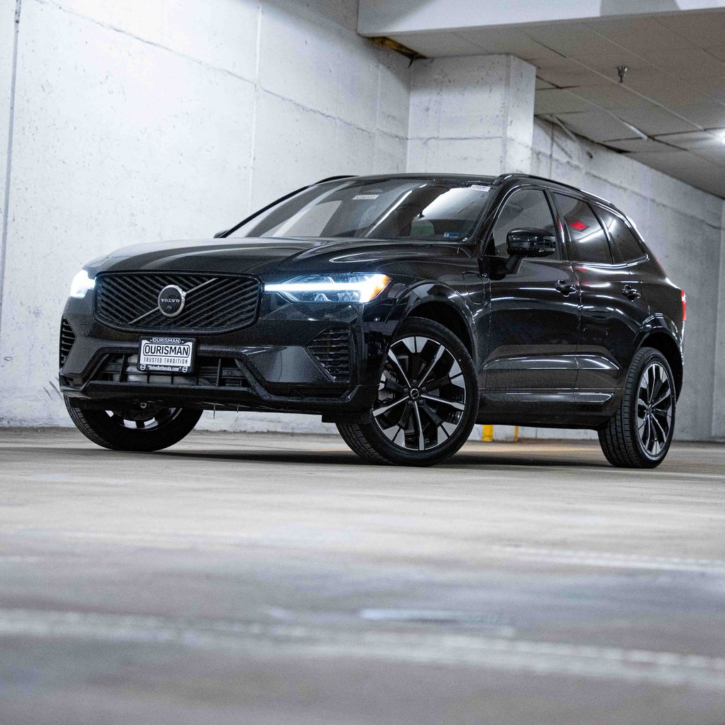 2026 Volvo XC60 T8 Plus Dark AWD's photo
