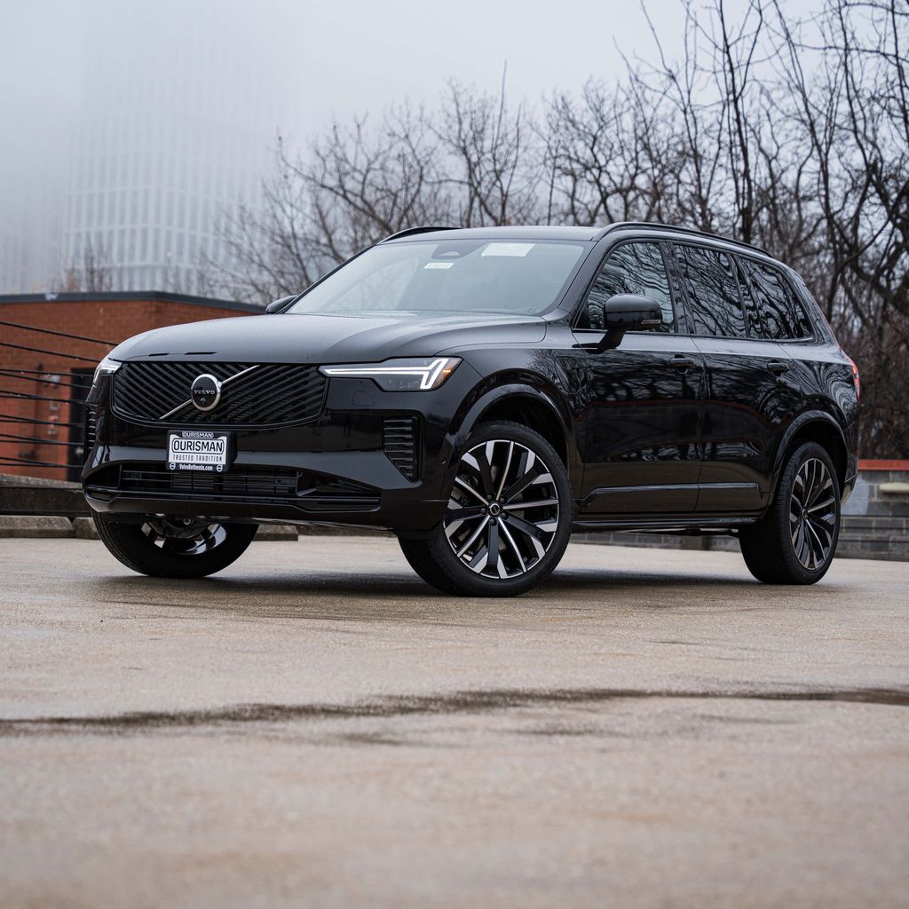 2026 Volvo XC90 T8 Recharge Ultra Dark 4WD's photo