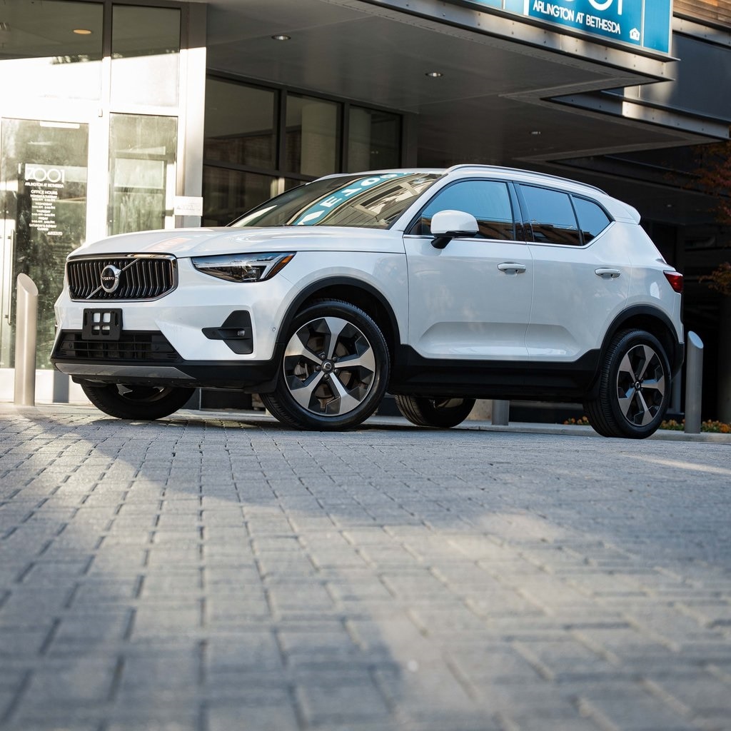 Certified 2024 Volvo XC40 B5 Plus Bright Theme SUV