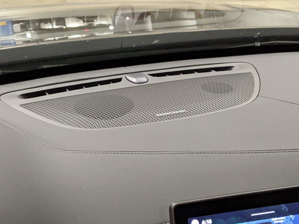 2026 Volvo XC90 Plus - Photo 16