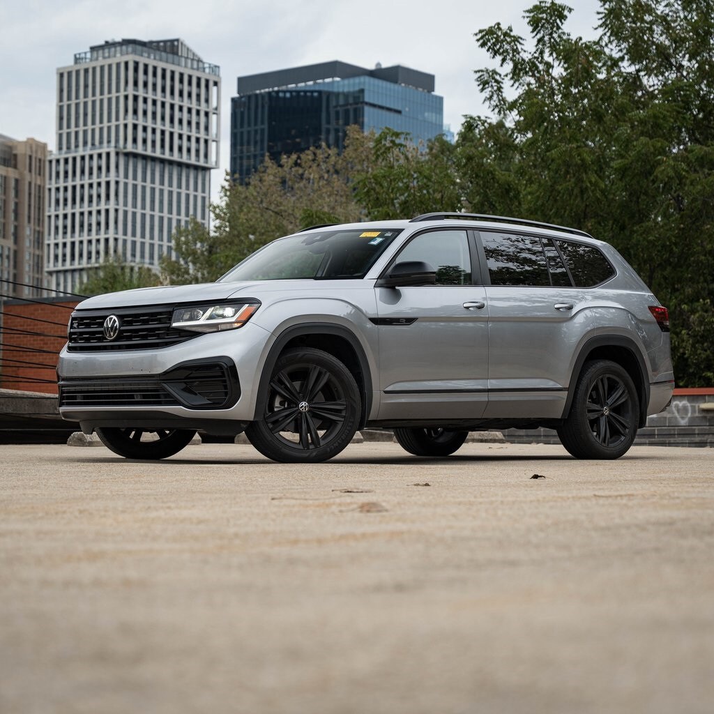 Used 2023 Volkswagen Atlas 3.6L V6 SEL R-Line SUV