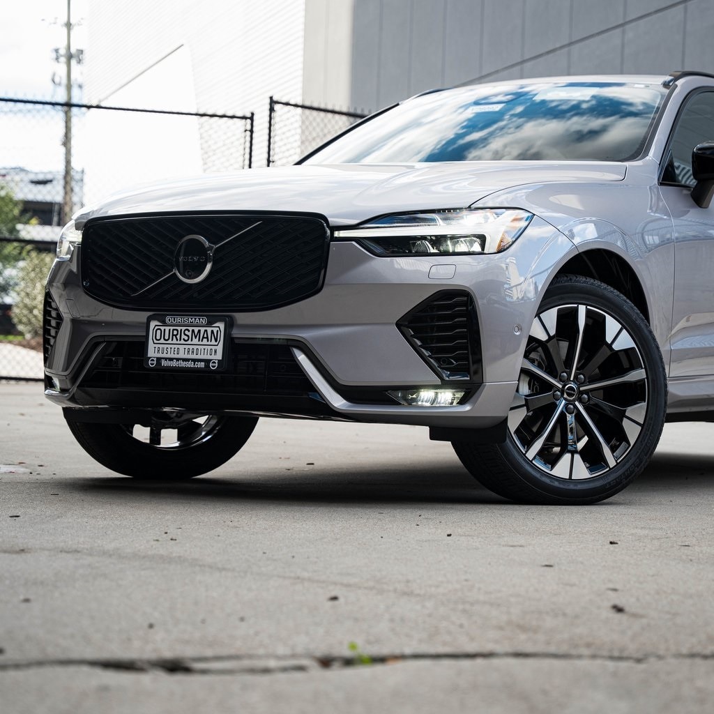 New 2026 Volvo XC60 B5 Plus SUV