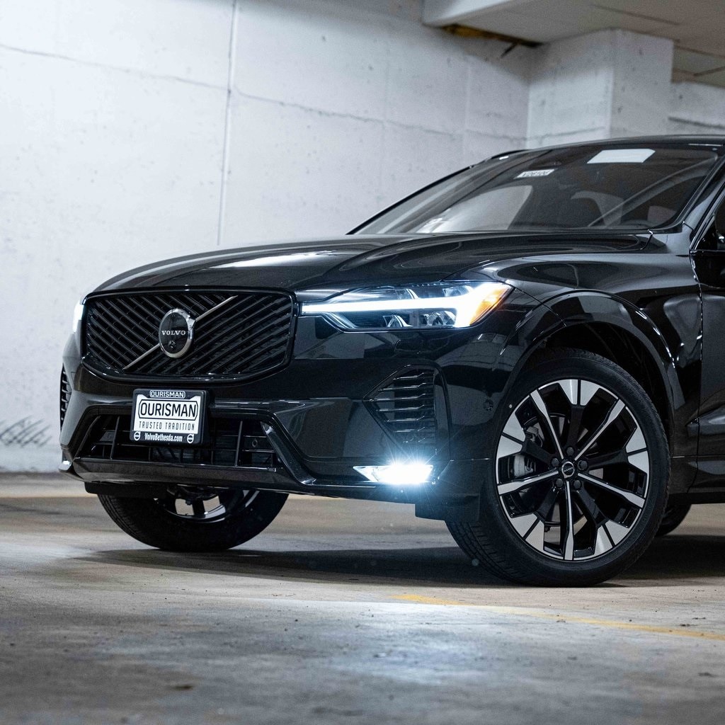 New 2026 Volvo XC60 B5 Plus SUV