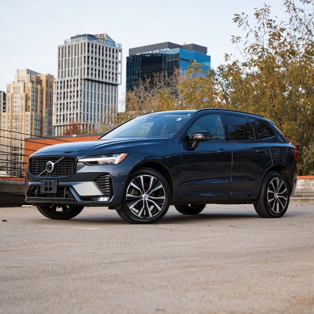 2023 Volvo XC60 B5 Plus Dark Theme SUV