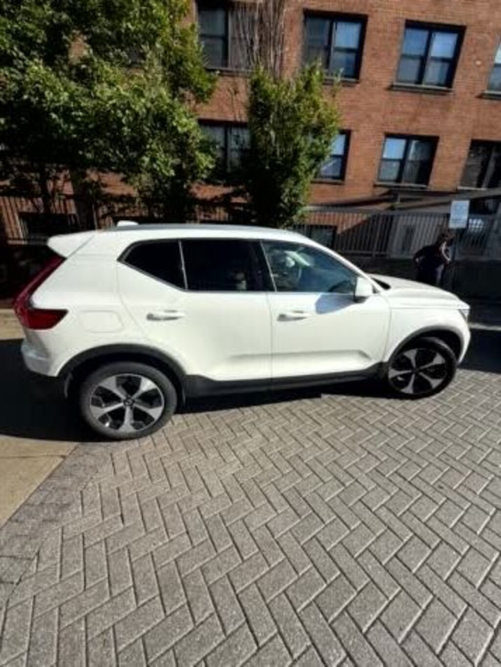 Certified 2024 Volvo XC40 B5 Plus Bright Theme SUV