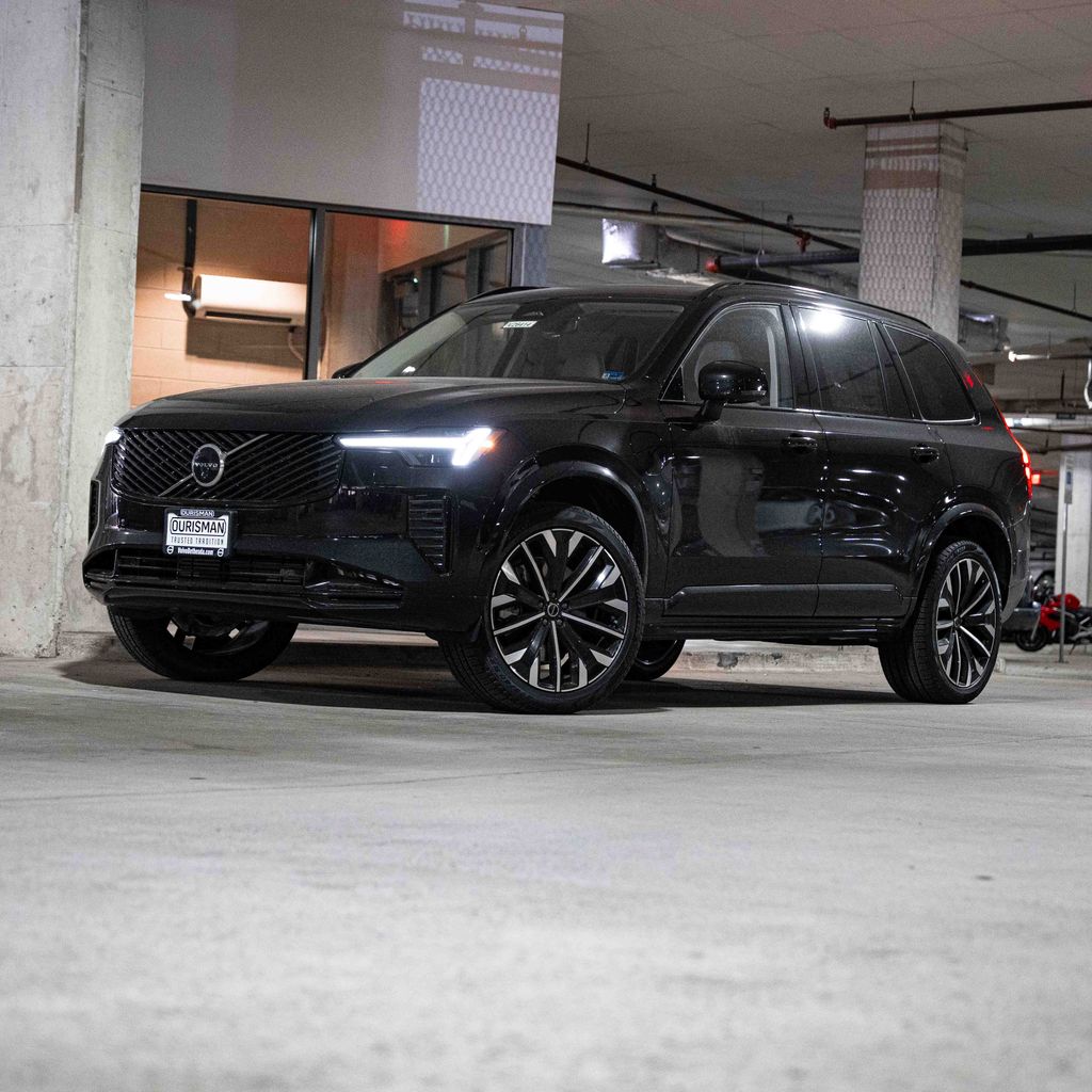 2026 Volvo XC90 T8 Recharge Ultra Dark 4WD's photo
