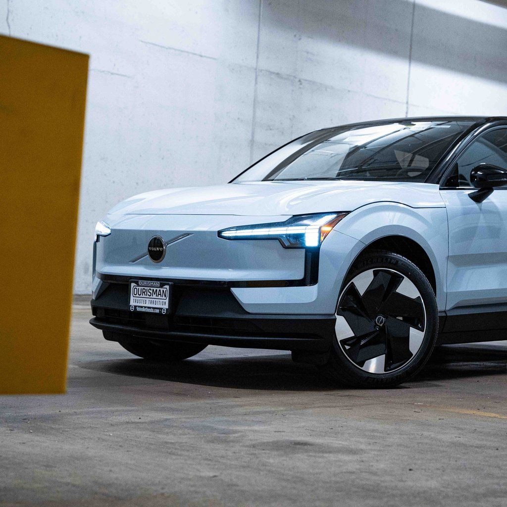 New 2026 Volvo EX30 Twin Motor Plus SUV