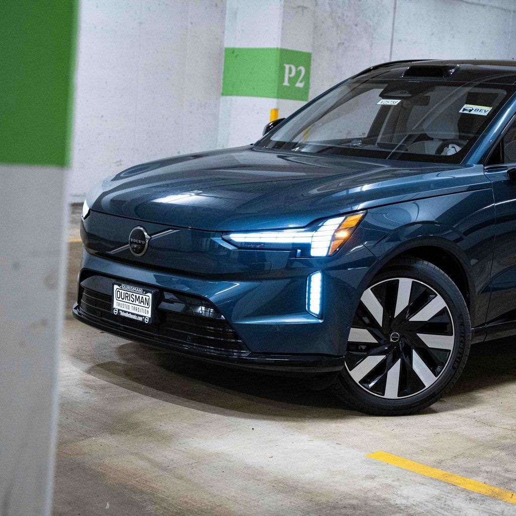 New 2025 Volvo EX90 Twin Motor Performance Ultra 7-Seater SUV