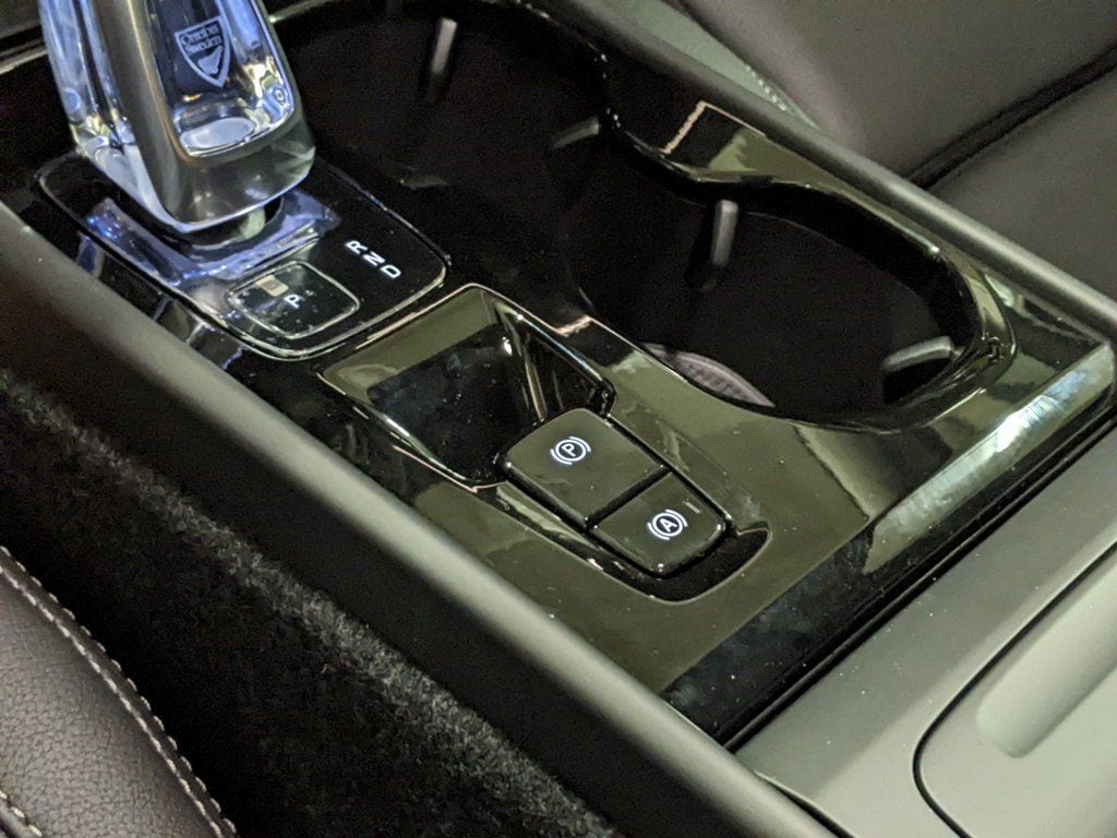 2026 Volvo XC40 Plus - Photo 20