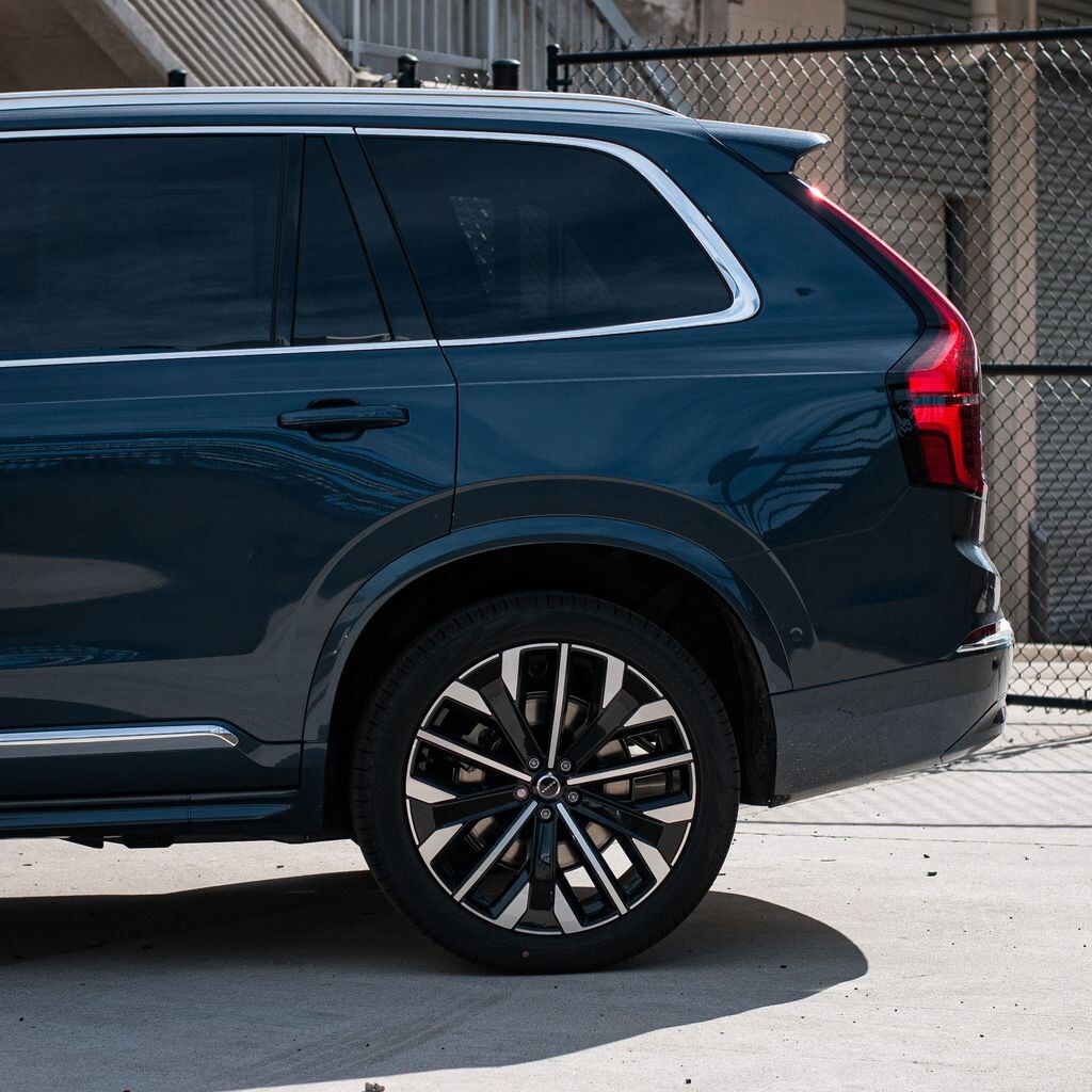 New 2026 Volvo XC90 B6 Plus 7-Seater SUV