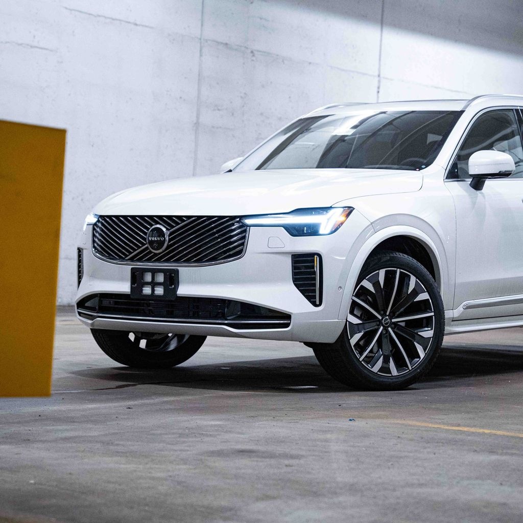 New 2026 Volvo XC90 B6 Ultra 7-Seater SUV