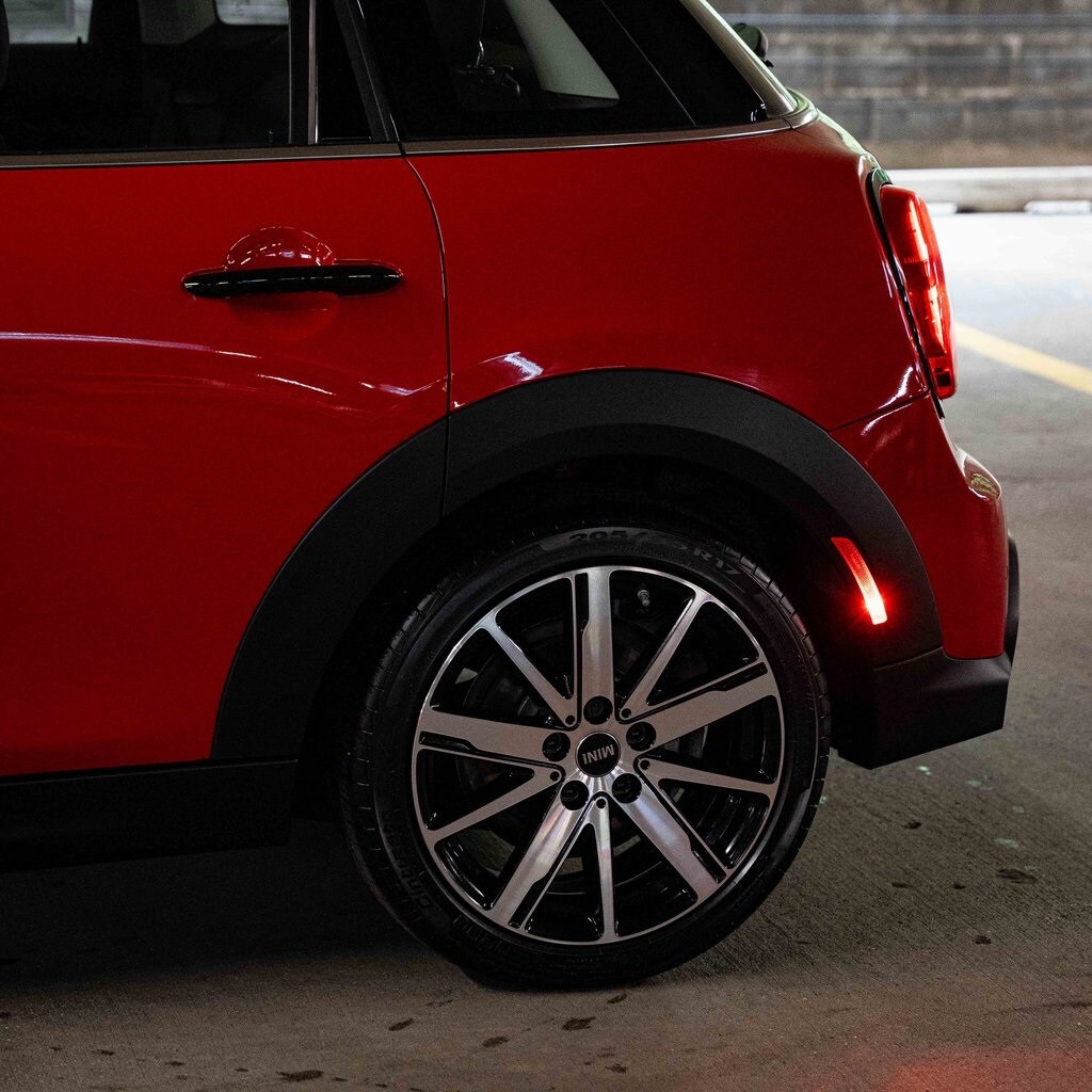 2024 Mini Cooper 4 Door Hardtop S Iconic photo 4