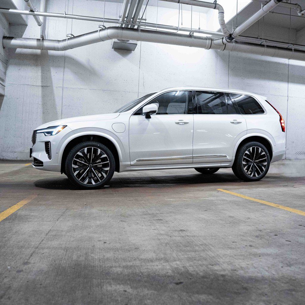 2026 Volvo XC90 Plus