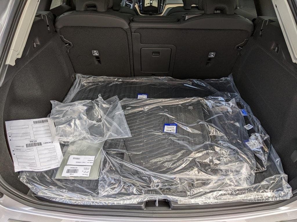 2026 Volvo XC60 Plus - Photo 26