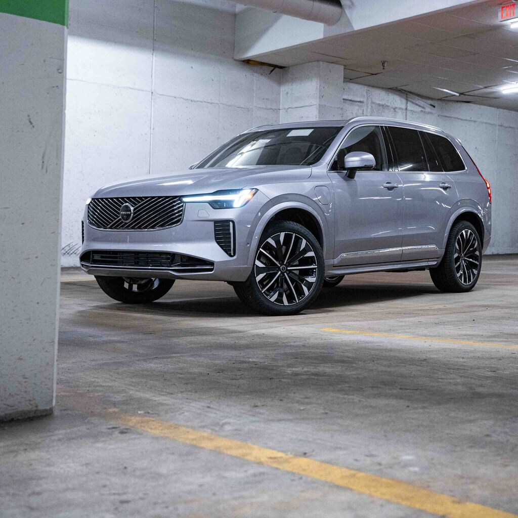 New 2026 Volvo XC90 plug-in hybrid T8 Plus 6-Seater SUV