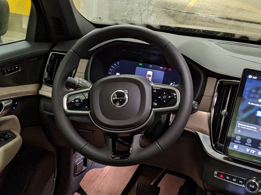 2026 Volvo XC90 Plus - Photo 14