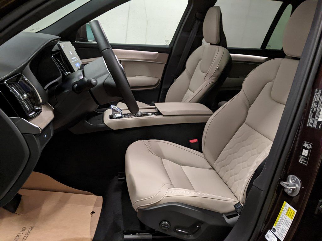 2026 Volvo XC90 Plus - Photo 11
