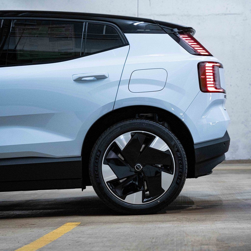 New 2026 Volvo EX30 Twin Motor Plus SUV