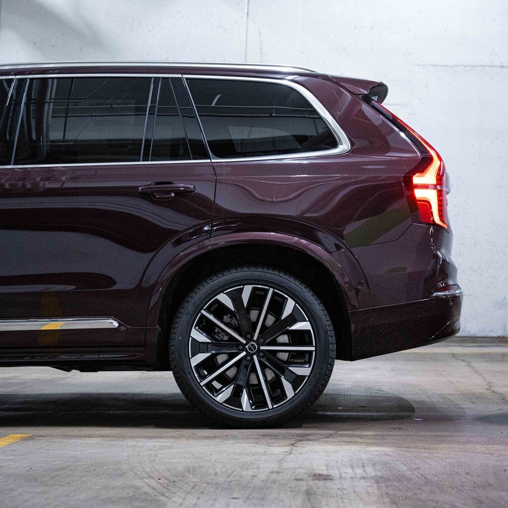 New 2026 Volvo XC90 plug-in hybrid T8 Plus 7-Seater SUV