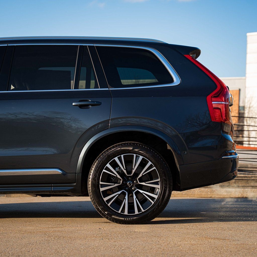 Certified 2025 Volvo XC90 Plug-In Hybrid T8 Plus SUV