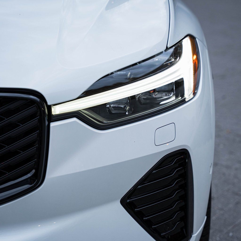 New 2026 Volvo XC60 plug-in hybrid T8 Ultra SUV