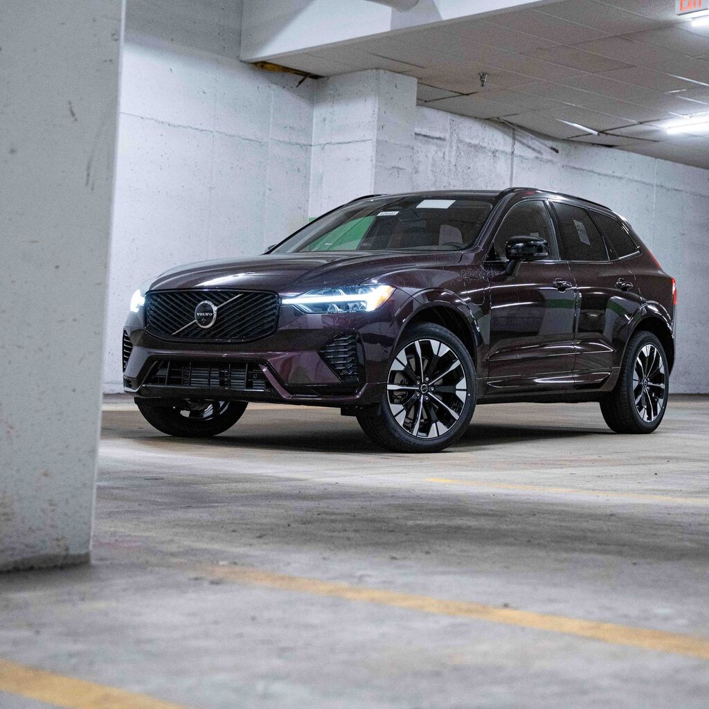 New 2026 Volvo XC60 plug-in hybrid T8 Plus SUV