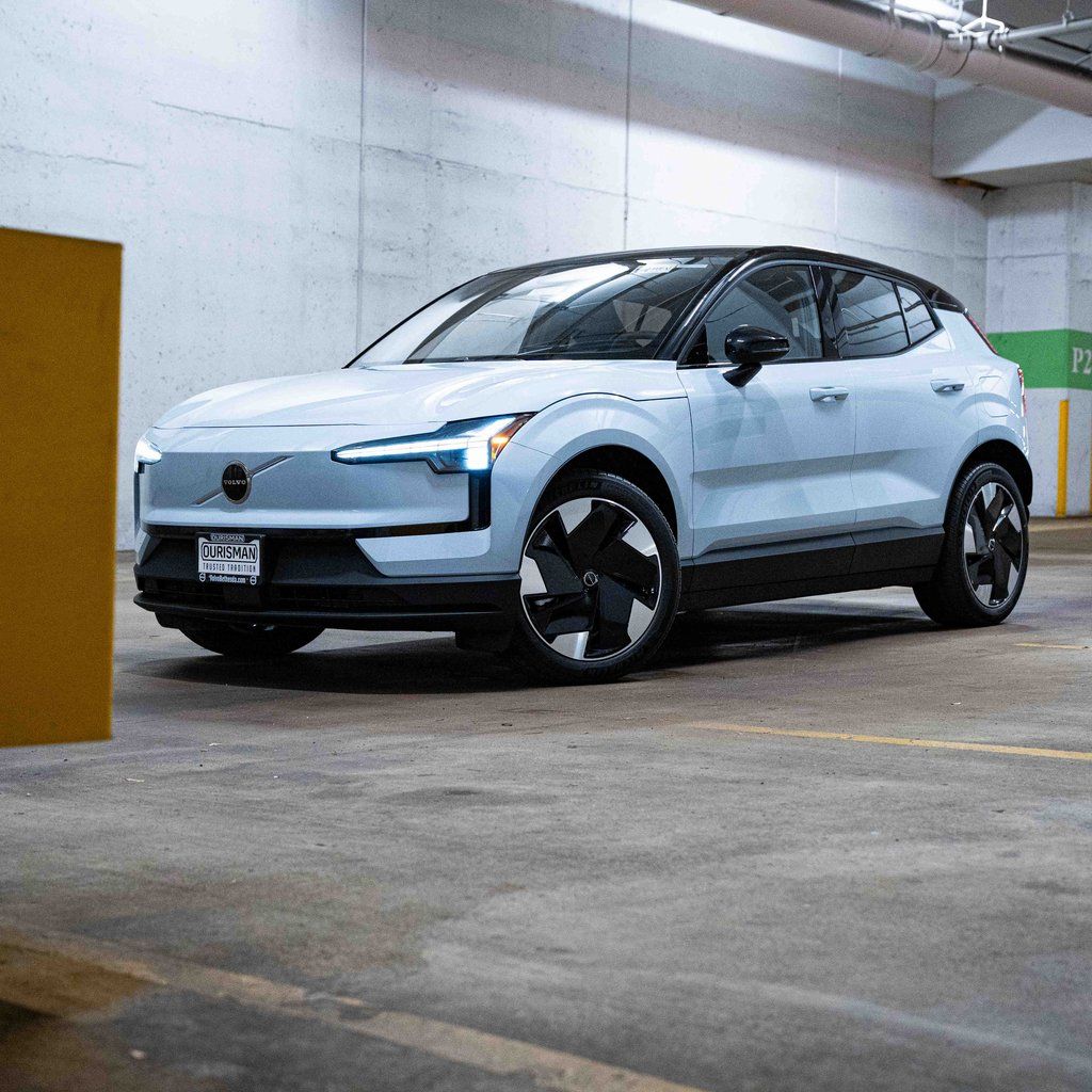 2026 Volvo EX30 Twin Motor Performance Plus's photo